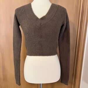 American Eagle v neck long sleeve cropped brown fuzzy sweater small NWT